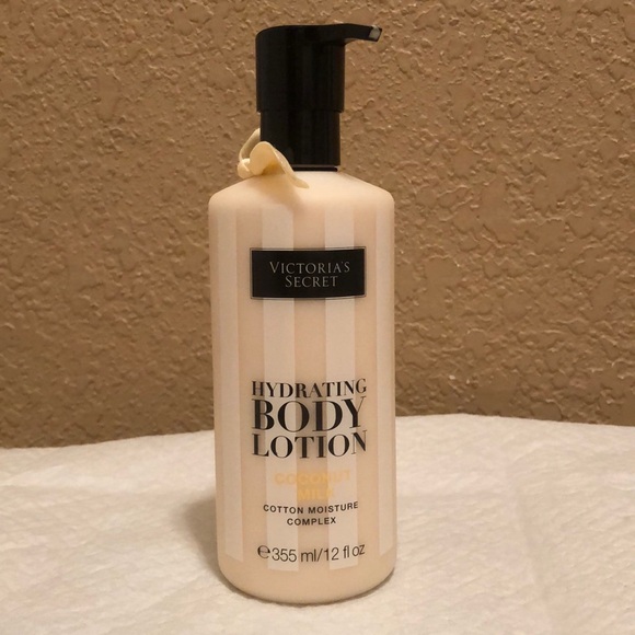 NWT Victoria’s Secret Hydrating Body Lotion Coconut Milk. 12 oz. Full Bottle.HTF - Picture 3 of 9